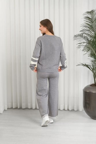 ترنج شتوي كاجوال بأكمام طويلة وياقة مدورة