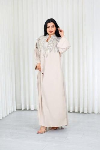 جلابية قماش بطول يصل للكاحل مزينة بتطريزات طولية ع...