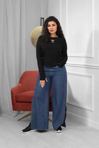 تيشرت نسائية كاجوال بأكمام طويلة وكتابة بأحرف صغير...