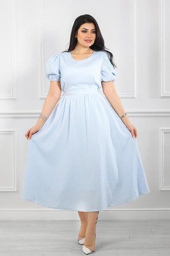 فستان كاجوال بأكمام منفوخة وطول يصل لمنتصف الساق