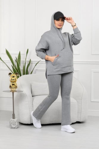 ترنج شتوي كاجوال توب عريض وبنطال ضيق من الأعلى ويت...