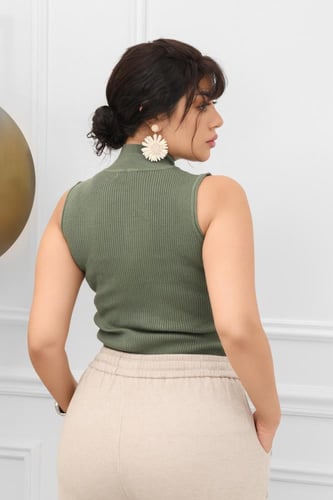 هاينك نسائي بلا أكمام ذات ياقه قصيرة