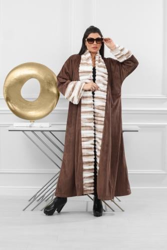 فروة شتوية طويلة أنيقة مبطنة بالفرو من الداخل وعلى...