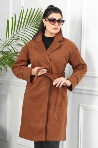 جاكيت شتوي رسمي طويل يصل للركبة بياقة مطوية وحواف...