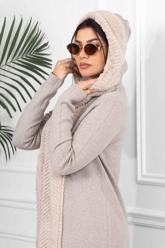 معطف شتوي فرو طويل يصل للركبة مزود بفرو على طول ال...