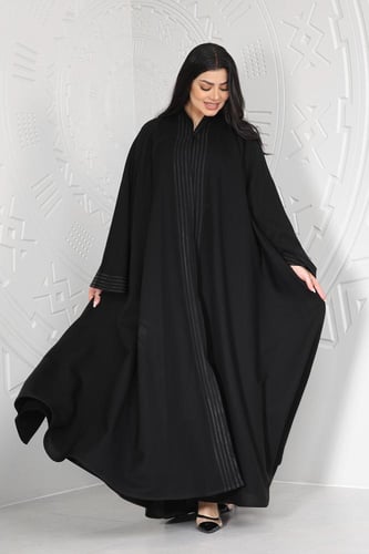 عباية قماش كريب الفاخر خطوط زري أسود في الأمام وال...