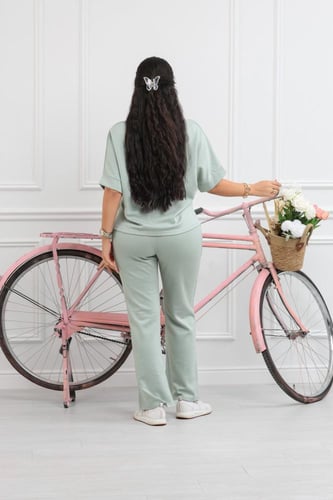 ترنج نسائي كاجوال طبي صيفي بنطال مع تيشرت بياقة دا...