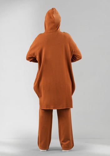 ترنج شتوي كاجوال توب طويل وقبعة وبنطال واسع