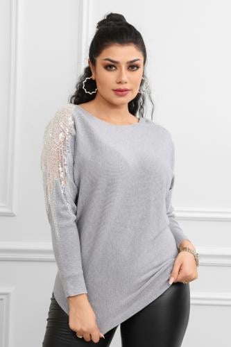 بلوزة نسائية صوف بأكمام طويلة بتفريغ وزخرفة ترتر