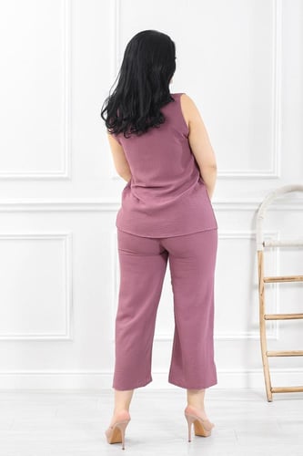 طقم نسائي كاجوال بلا أكمام