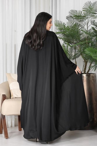 عباية بشت واسع قماش لمسة حرير مع تدخيلة اسود في ال...