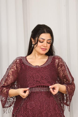 فستان سهرة مورد ياقة دائرية مفتوحة مزينة بالترتر ب...