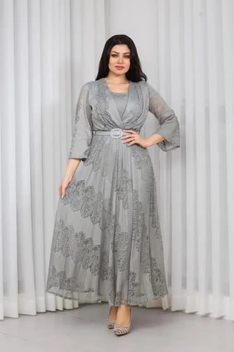 فستان سهرة دانتيل ياقة V وأكمام شفافة مزود بحزام ع...