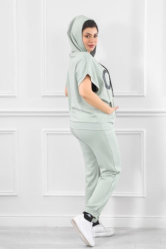 ترنج نسائي كاجوال طبي نص كم عريض مزين بطبعة بأحرف...