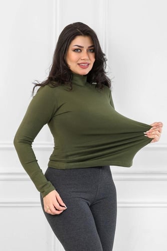 توب قطن بأكمام طويلة وياقة عالية