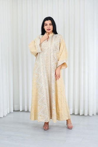 جلابية قماش بطول يصل للكاحل بأكمام واسعة متوسطة ال...