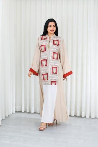 جلابية قماش بطول يصل للكاحل وياقة صغيرة مفتوحة على...