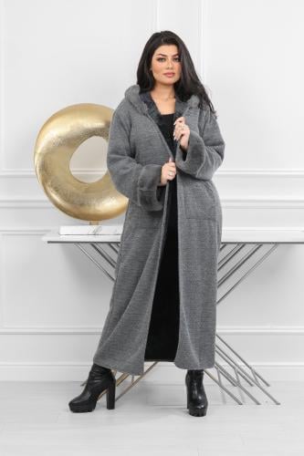 فروة شتوية طويلة مبطنة بالفرو من الداخل مزودة بفرو...