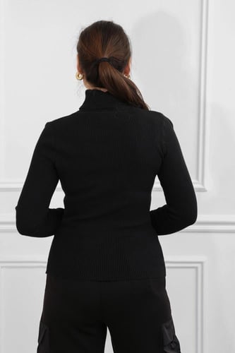 هاينك نسائي بياقة عالية وأكمام طويلة