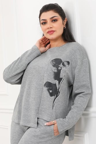 ترنج شتوي كاجوال بطبعة أنيقة وبنطال واسع من الأسفل