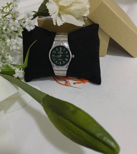 ساعة مناسبة من عمر 5سنوات وما فوق (مقاومه للماء)