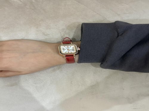 ساعه جلد مناسبه من عمر الاشهر ومافوق (جميع الاعمار