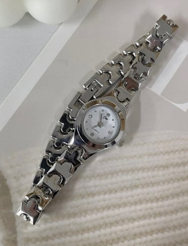 ساعة مناسبة من حديثي الولادة ومافوق