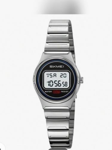 ساعه رقميه مقاومه للماء مناسبة من عمر الاشهر ل١٢ س...