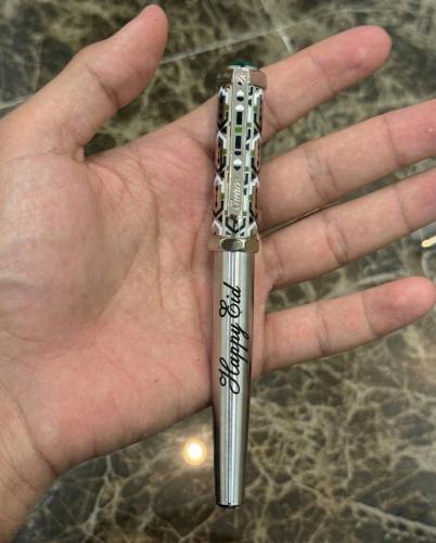 قلم كارتييه بنحت عباره خاصه