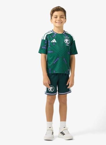 طقم أساسي للمنتخب السعودي لعام 2026 للأطفال