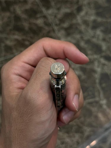 قلم كارتييه بنحت عباره خاصه