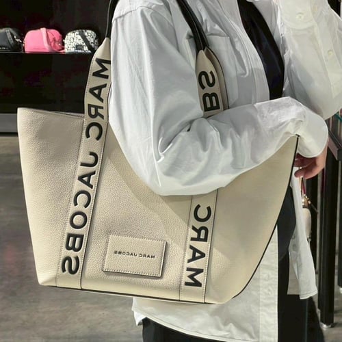 حقيبة مارك جاكبس توت تصل خلال ٢-٤ اسابيع