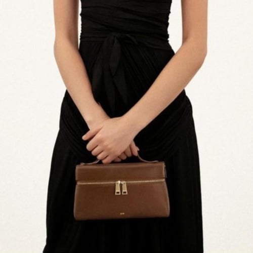 حقيبة جي دبليو ثيا توب هاندل تصل خلال ٣-٥ أيام |