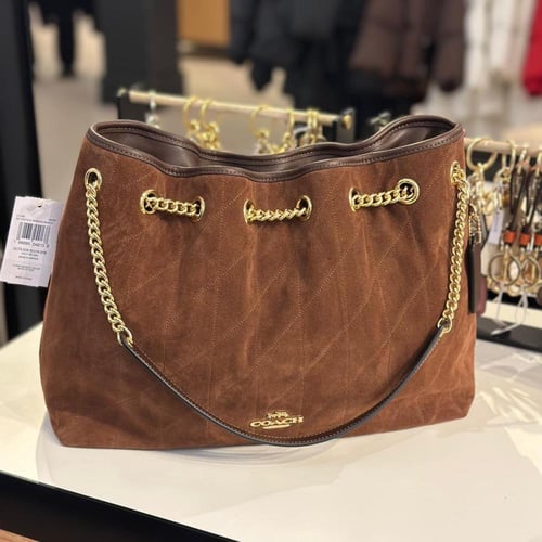 حقيبة كوتش ايڤلن تصل خلال ٢-٤ أسابيع