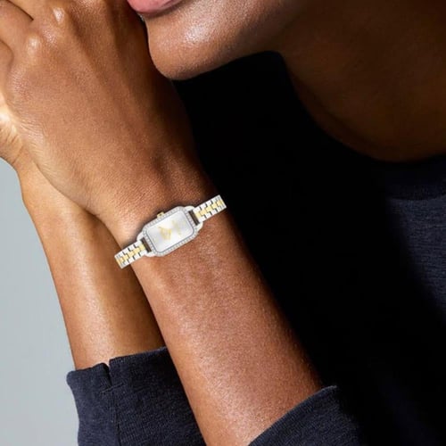 ساعة كوتش تصل خلال ٢-٤ اساببع