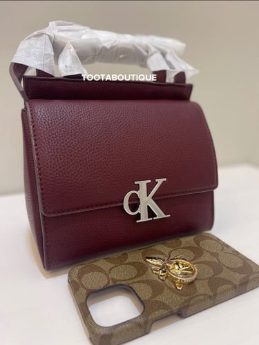 حقيبة كالفين كلاين تسليم فوري