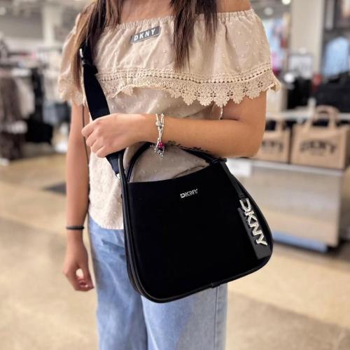حقيبة دكني كابري بوكت مخمل فوري | DKNY Capri Bucke...
