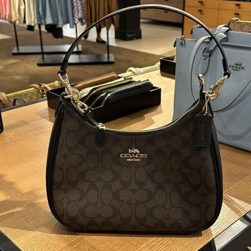 حقيبة كوتش تيري هوبو شولدر يصل خلال ٢-٤ اسابيع