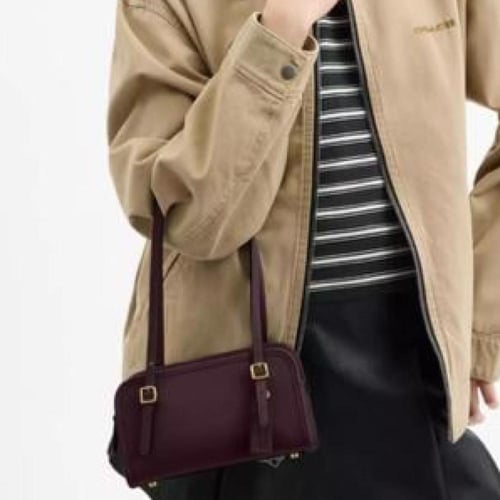 حقيبة كوتش سوينغ زيب 20 تصل خلال ٢-٤ أسابيع Swing...