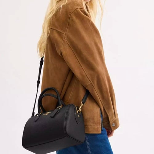 شنطة كوتش روان ساتشل تصل خلال 2-4 اسابيع