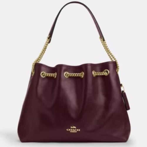 حقيبة كوتش ايڤلن تصل خلال ٢-٤ أسابيع