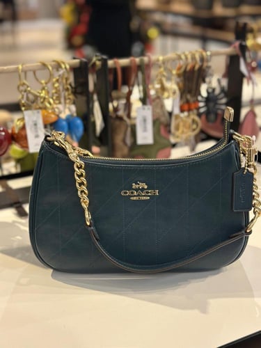 حقيبة كوتش تيري تصل خلال ٢-٤ أسابيع Teri Shoulder...