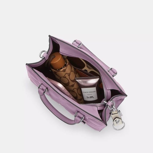 حقيبة كوتش ماجي صغيرة توت سيغنتشر جلد تصل خلال ٢-٤...