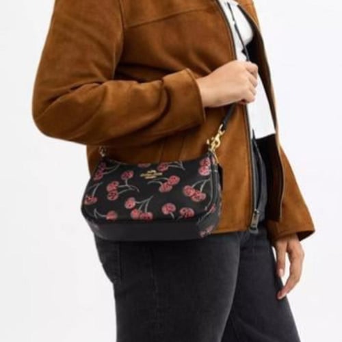 حقيبة كوتش تيري تشيري تصل خلال ٢-٤ أسابيع Carmen M...