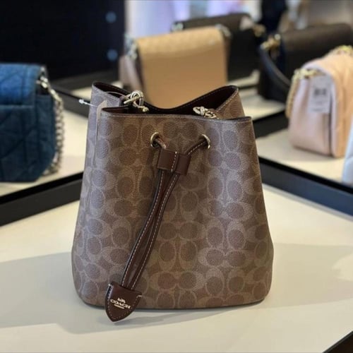 حقيبة كوتش روان بوكت تصل خلال ٢-٤ اسابيع