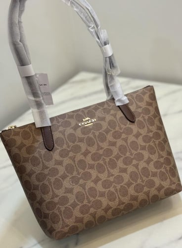 حقيبة كوتش فيونا توت سقنتشر فوري – Coach Fiona Zip...