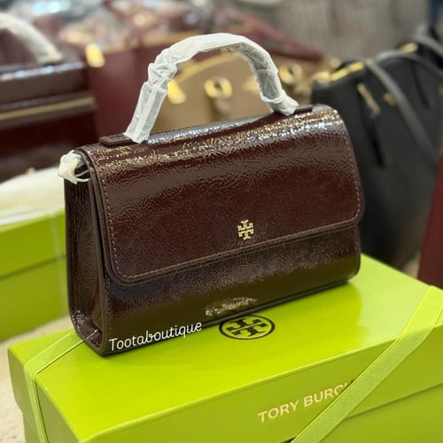 حقيبة توري بورش ايمرسون توب هاندل عنابي لماع فوري