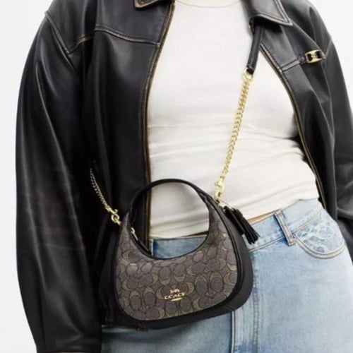 حقيبة كوتش ميني كارمن رمادي تصل خلال ٢-٤ اسابيع