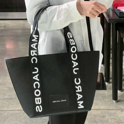 حقيبة مارك جاكبس توت تصل خلال ٢-٤ اسابيع