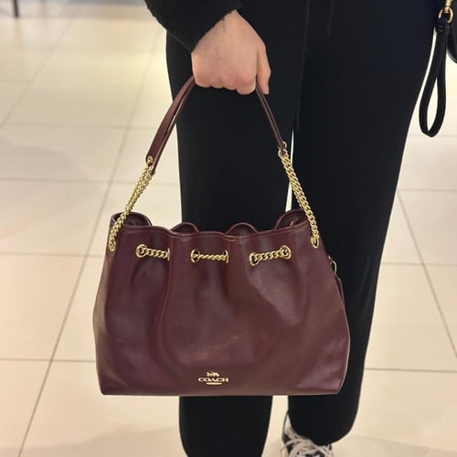 حقيبة كوتش ايڤلن تصل خلال ٢-٤ أسابيع